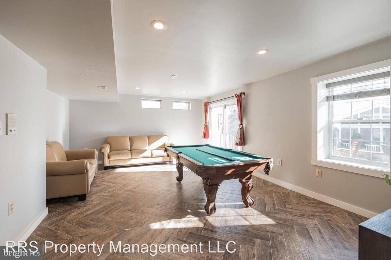21209 Seneca Crossing Dr - Photo 3 of 4