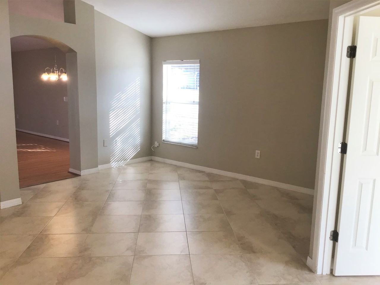 10820 Windbury Way - Photo 3 of 13