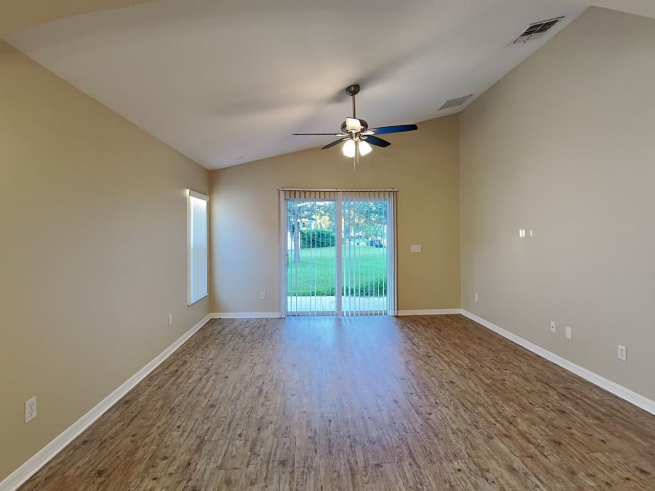 16320 Deer Chase Loop - Photo 3 of 19