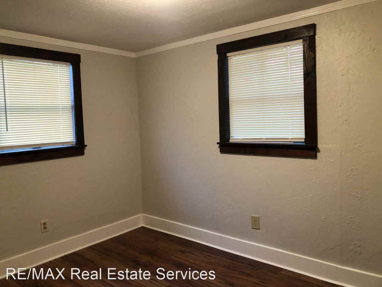 7805 Lotus Ln - Photo 3 of 7