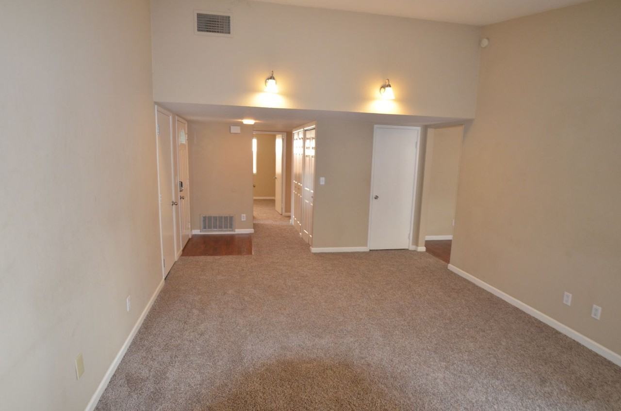 9452 Butterfield Way - Photo 3 of 16