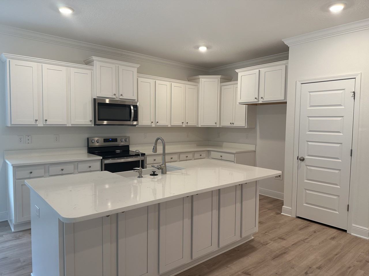 36 Galley Ln - Photo 3 of 18