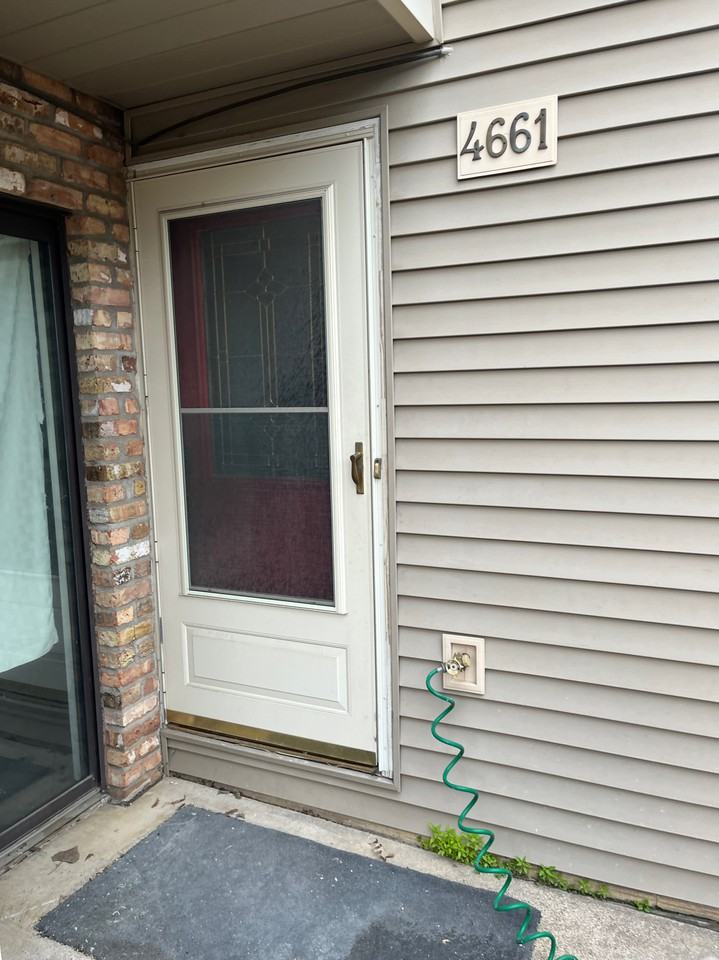 4661 Cedar Lake Rd S - Photo 2 of 22