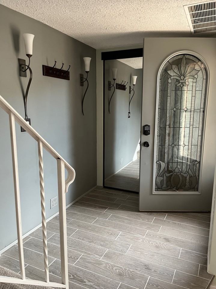 4661 Cedar Lake Rd S - Photo 3 of 22