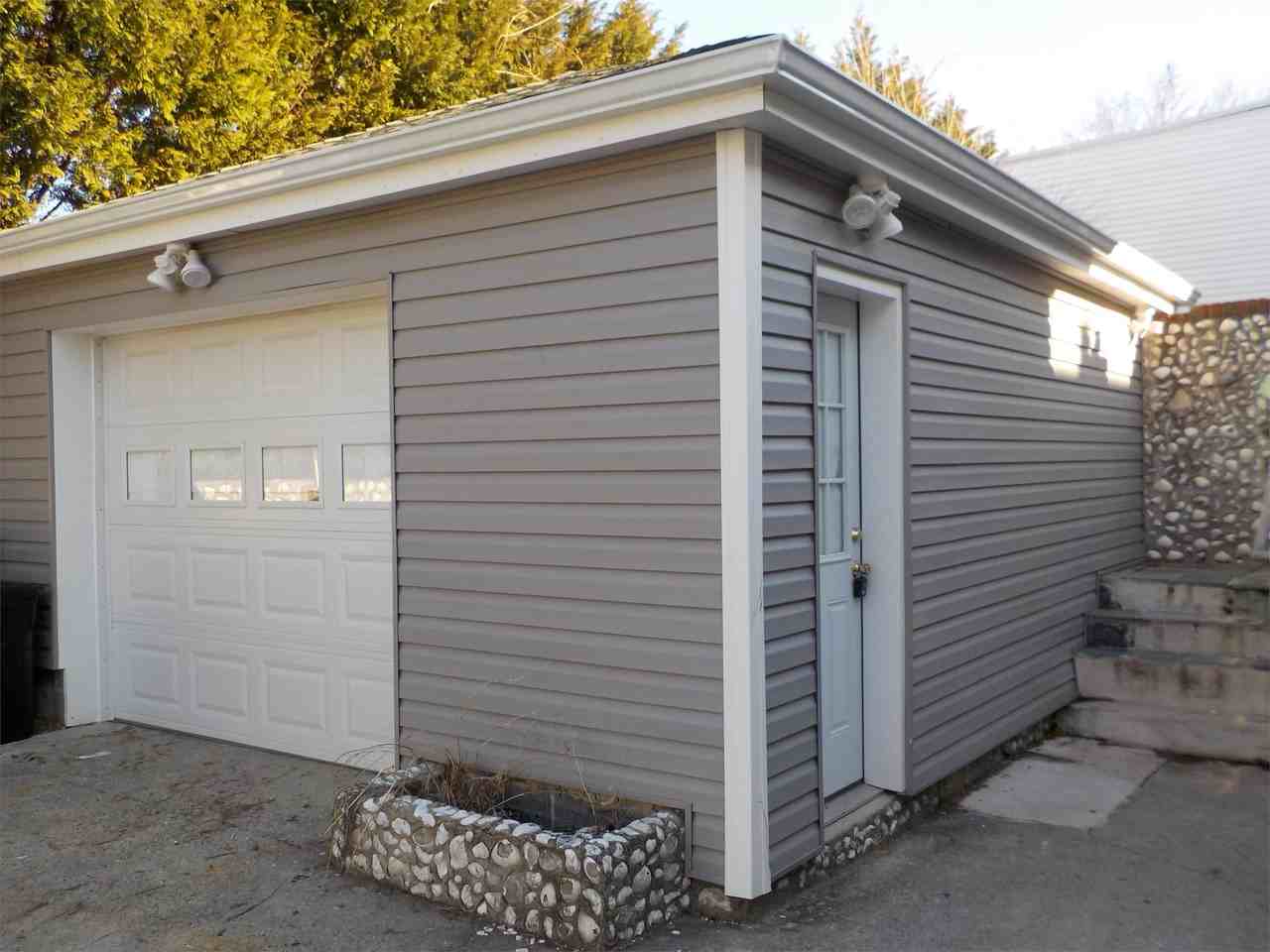 17 - 23 Lafayette St - Garage - Photo 3 of 3