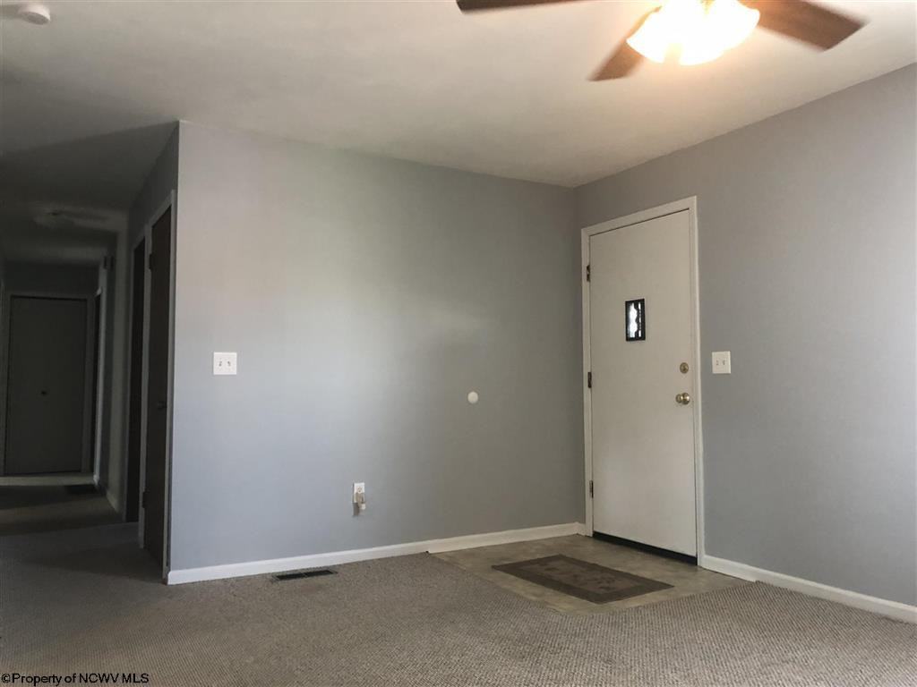 1116 Harvatis St - Photo 3 of 15