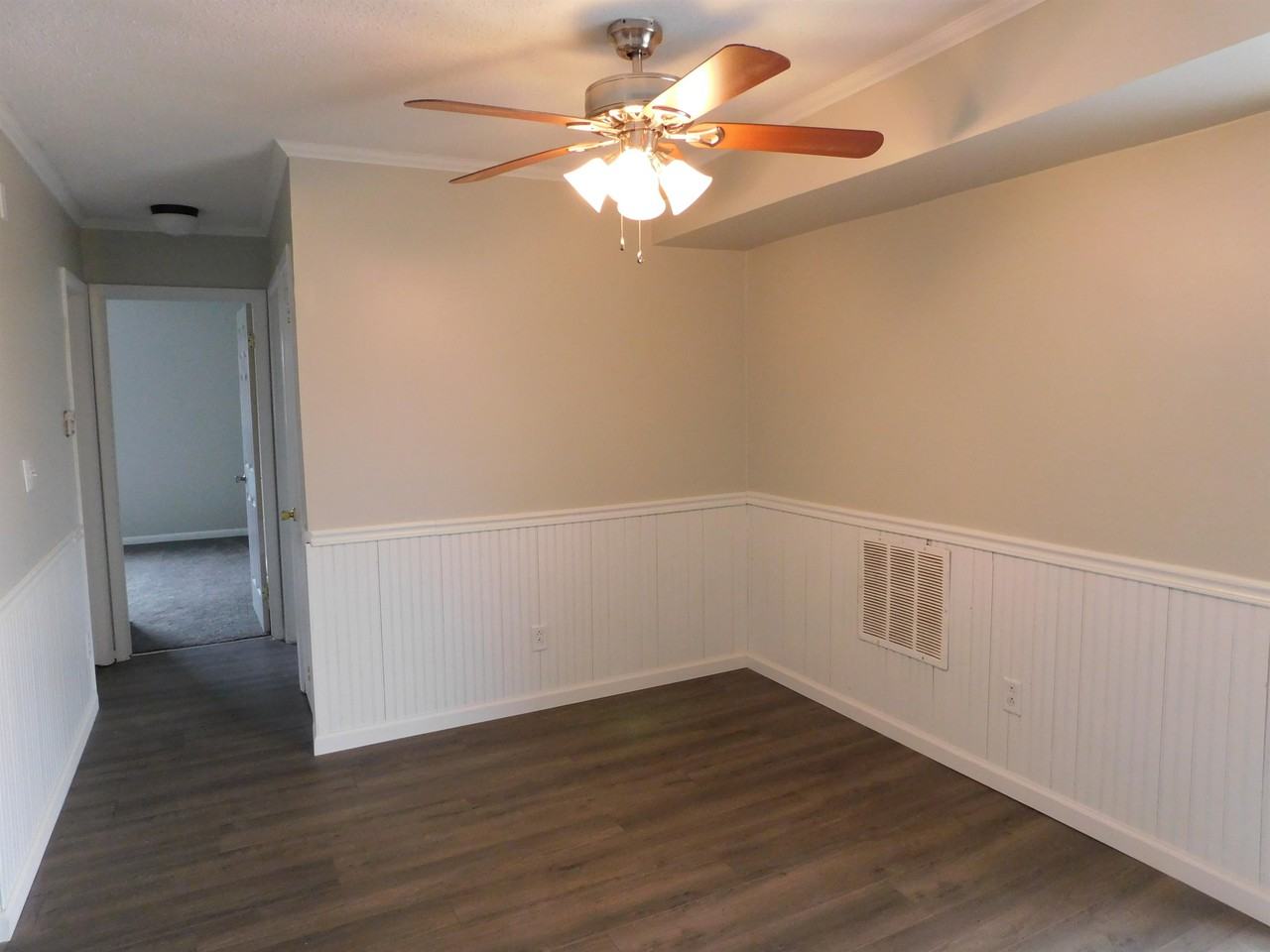 1028 Adams Ave #1 - Photo 4 of 8