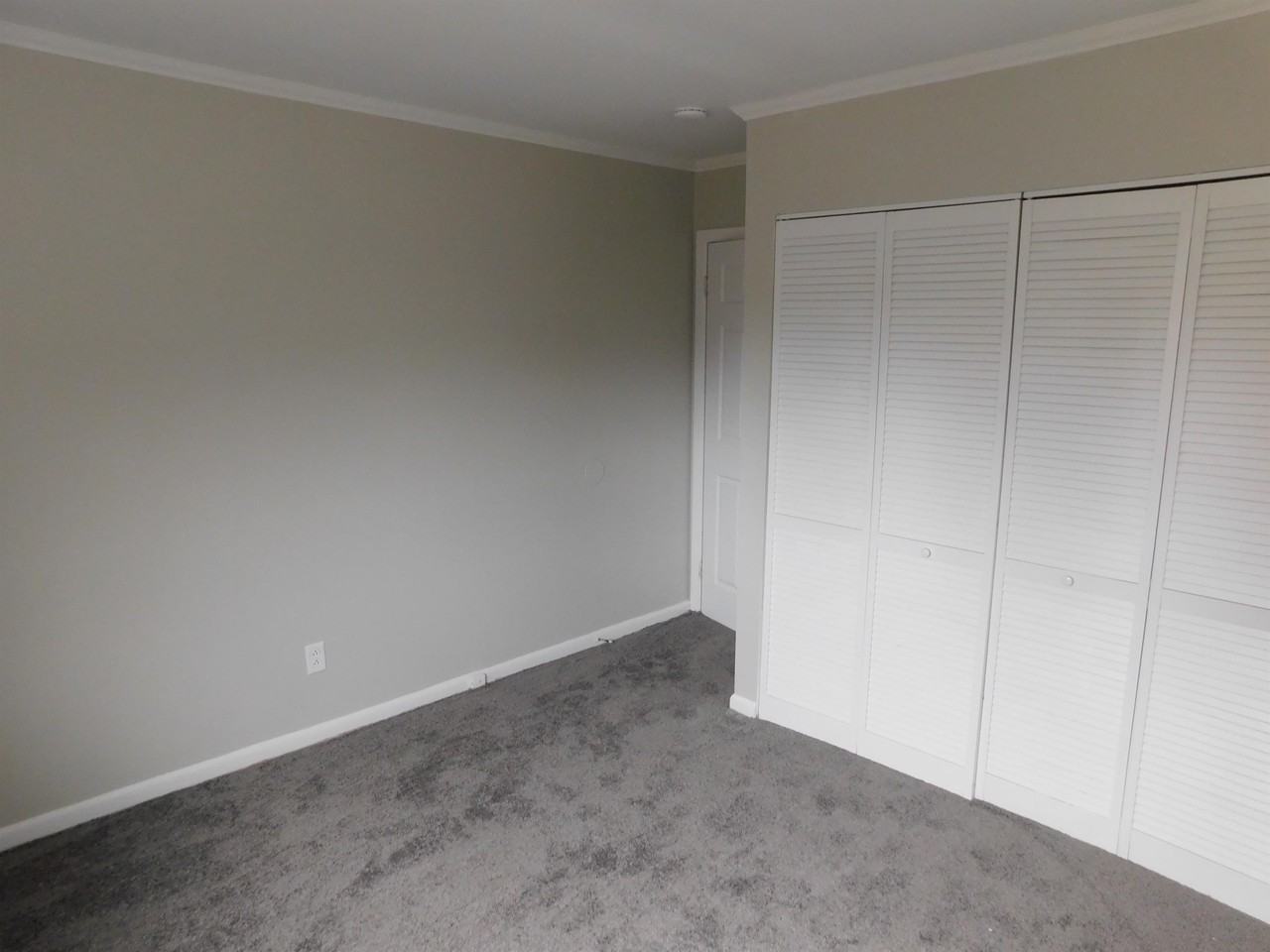1028 Adams Ave #1 - Photo 7 of 8