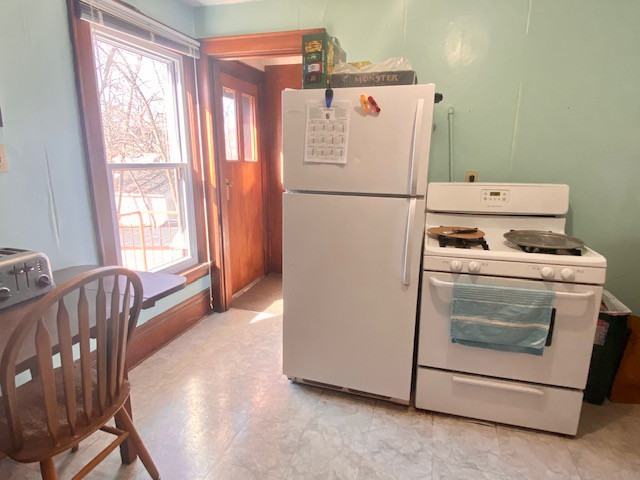 1215 Mound St #2 - Photo 5 of 12