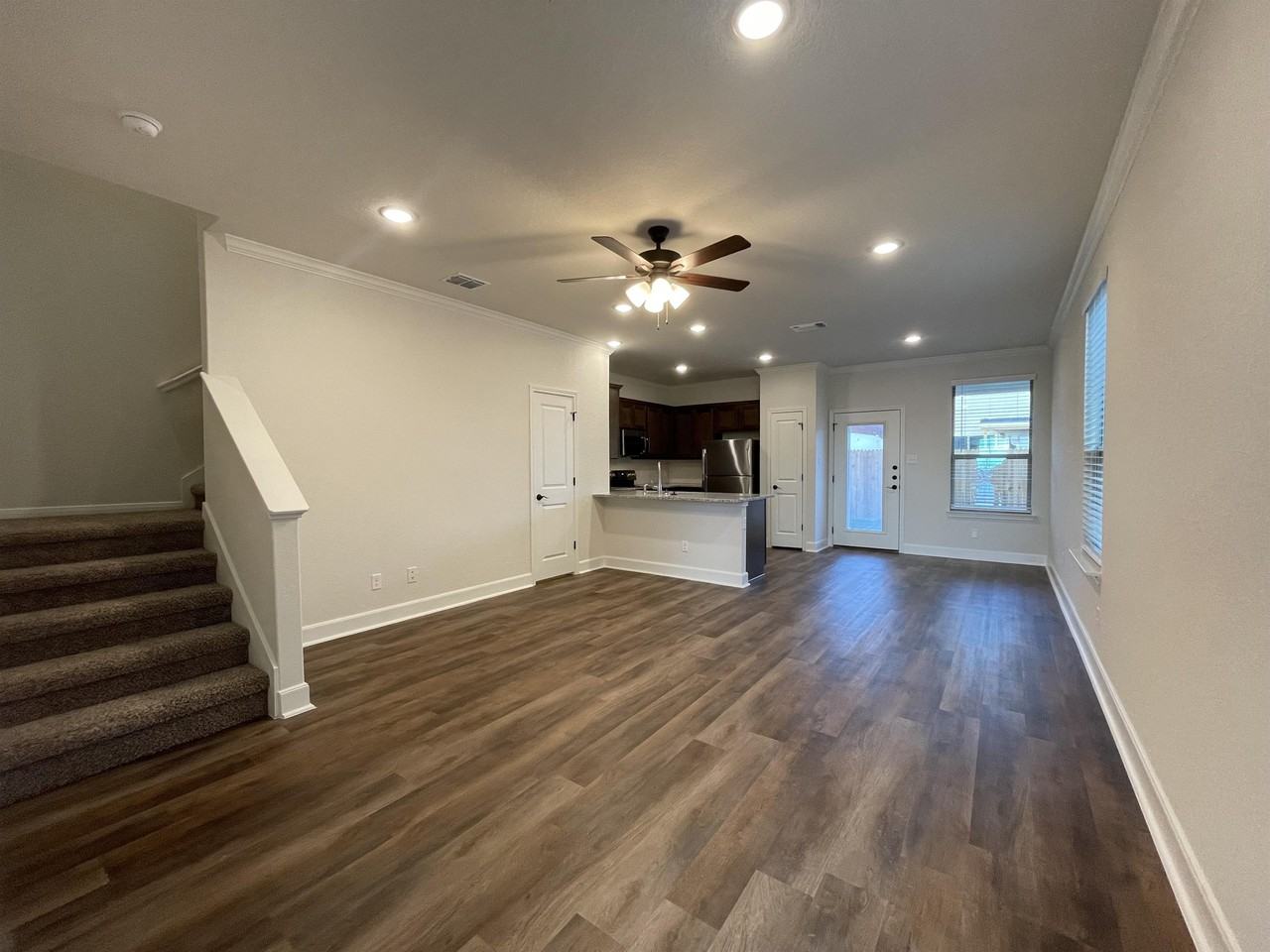 2207 Lynwood Bend San Antonio, Tx. 78245 - 101 #101 - Photo 3 of 26