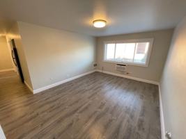 featured image of 517 S Milwaukee Ave