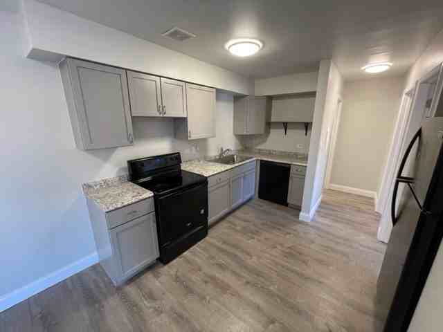 517 S Milwaukee Ave #517-09 - Photo 2 of 6