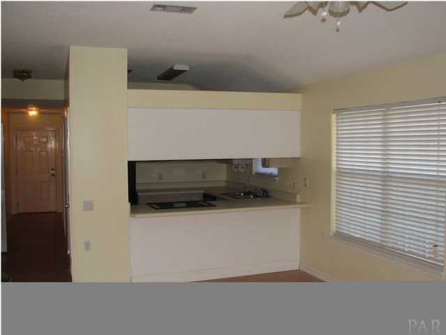 1653 1653 Govenors St - Photo 3 of 6