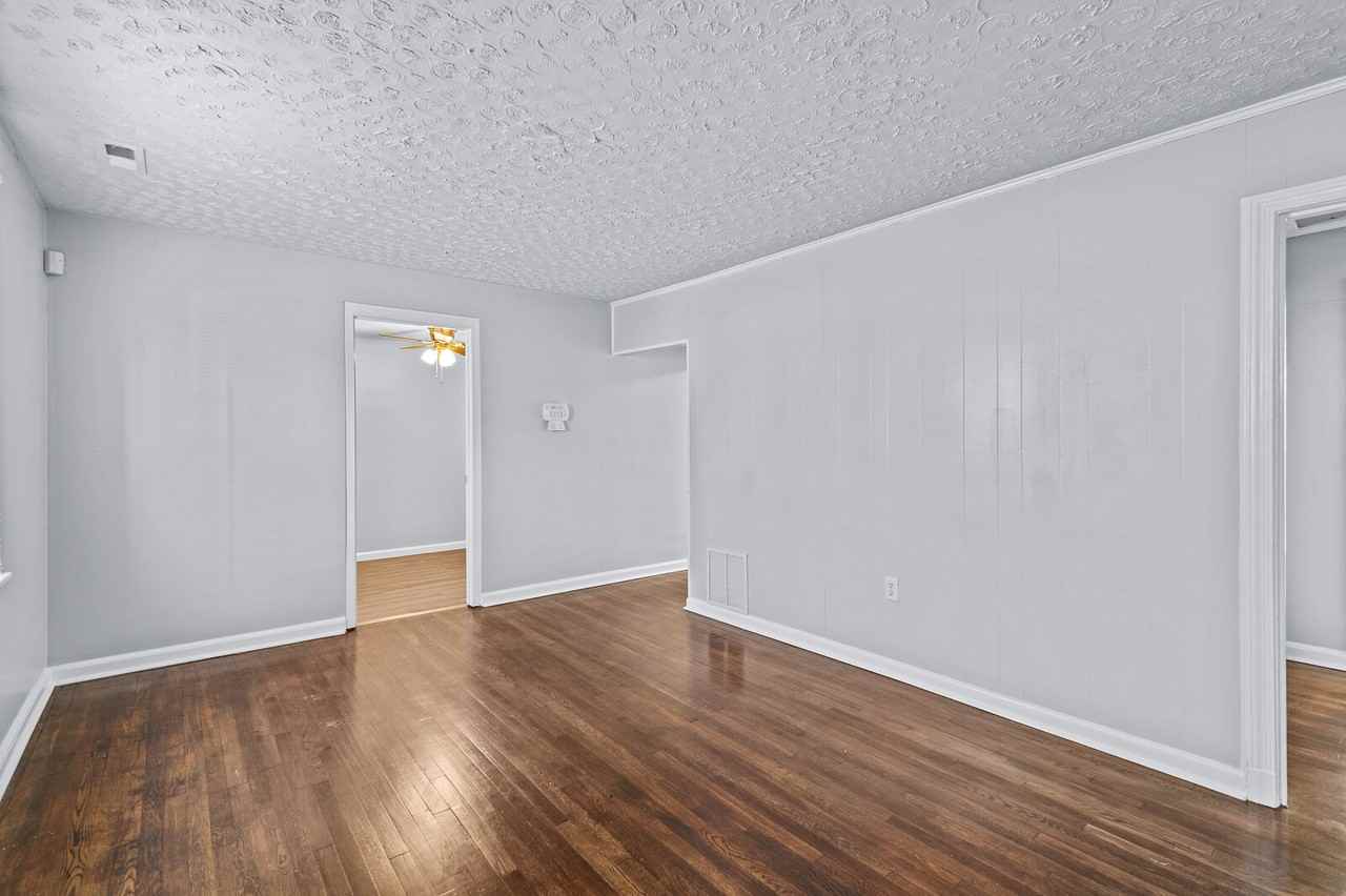 956 15th St #1 - Photo 4 of 24