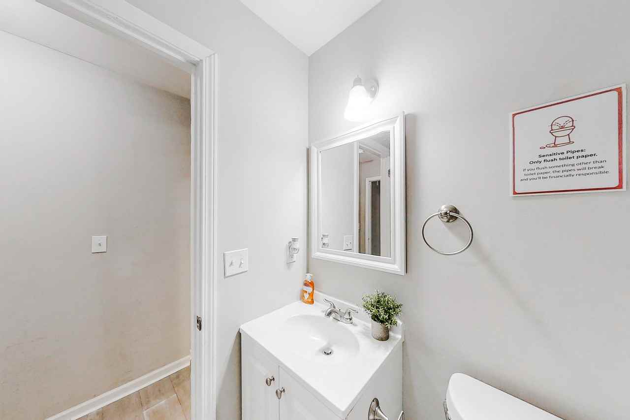 Charlemagne Dr - Photo 7 of 12