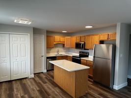 featured image of 928 Village Cir #B