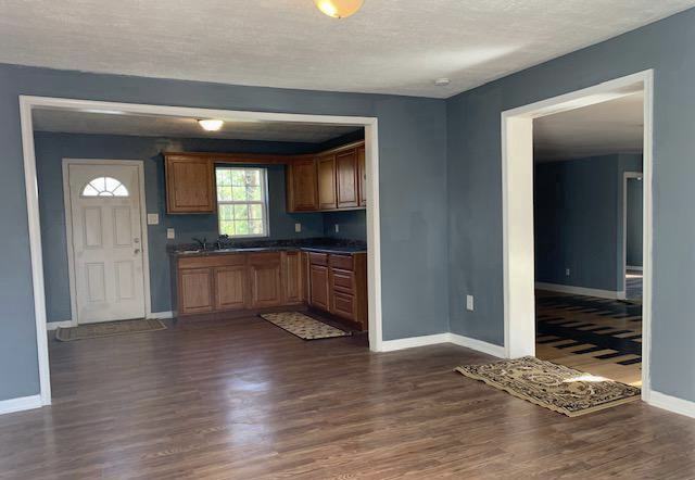 45 Railroad Rd - Photo 2 of 7