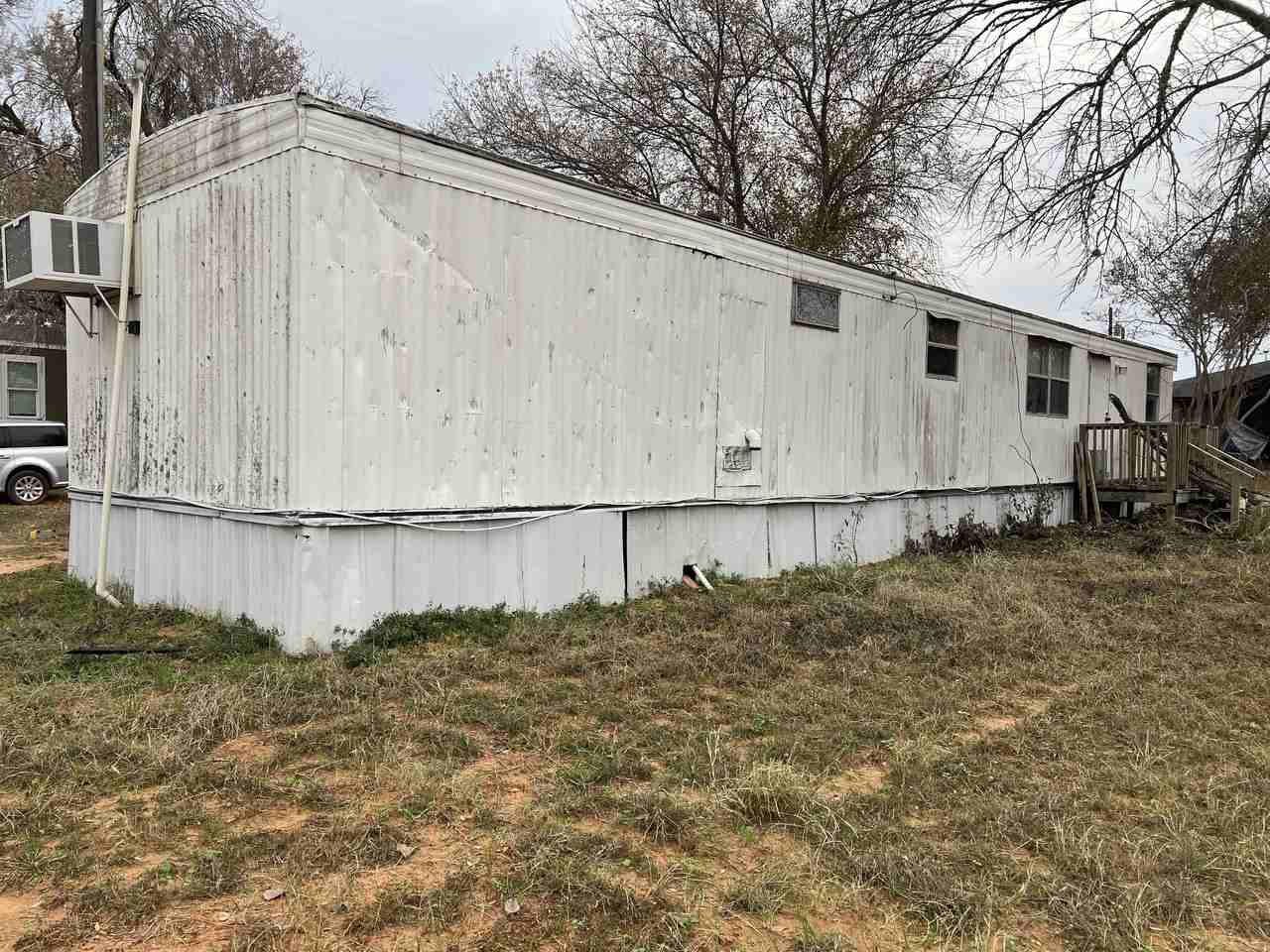 1819 County Road 1001 - 20 #20 - Photo 2 of 20