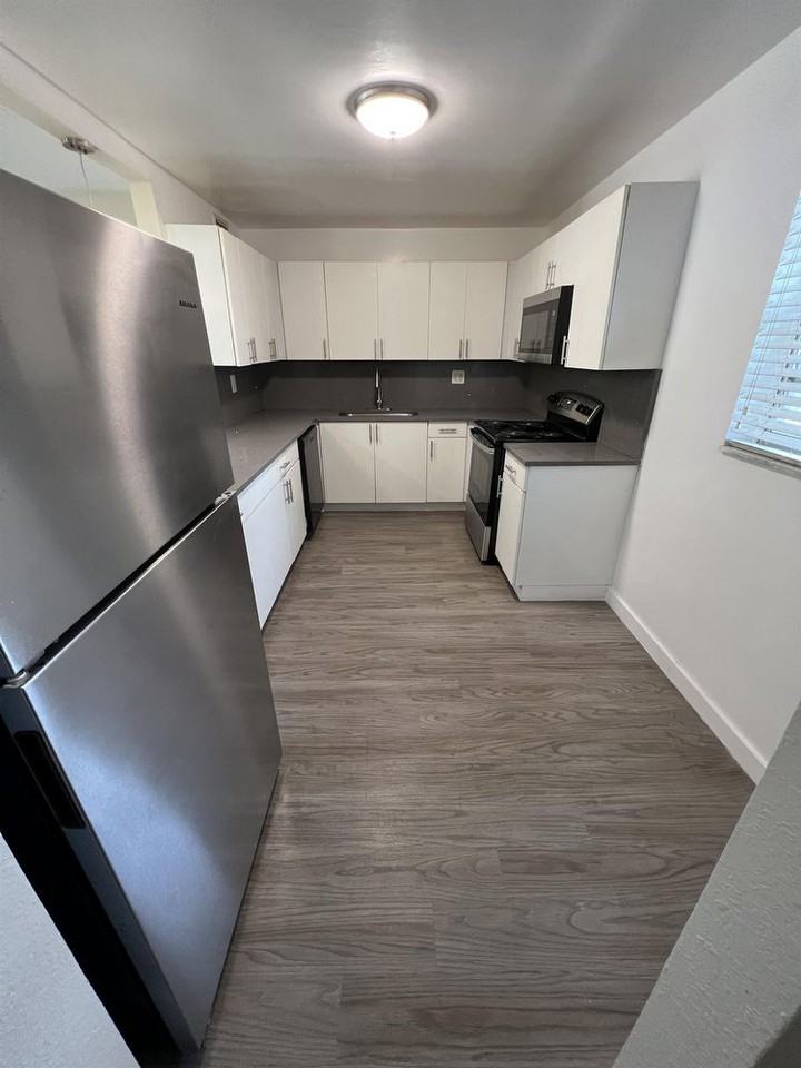 8461 Springtree Dr Apt 304a