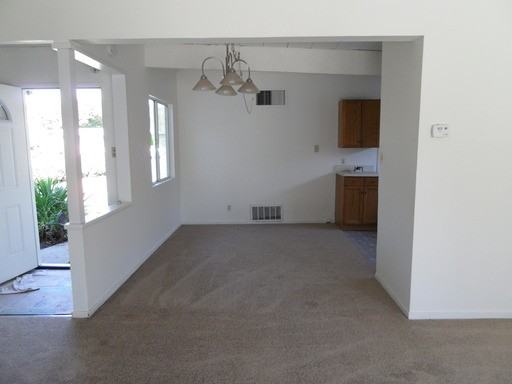1539 Santa Paula Ave - Photo 2 of 4