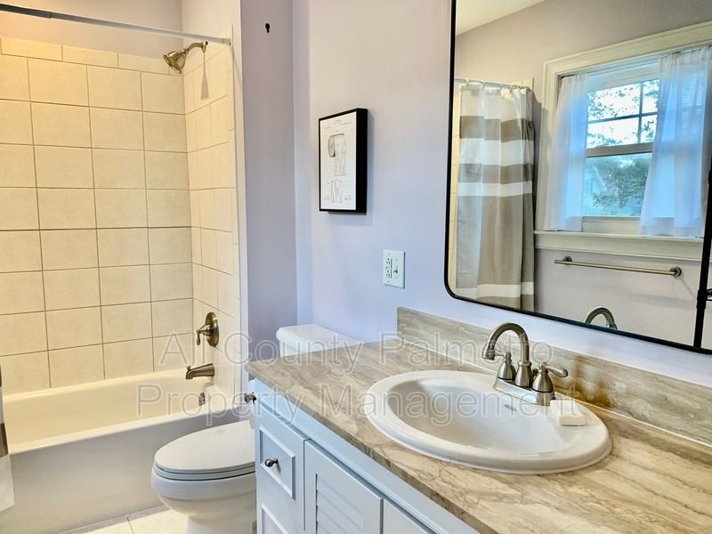 213 Gordon St #B - Photo 5 of 18