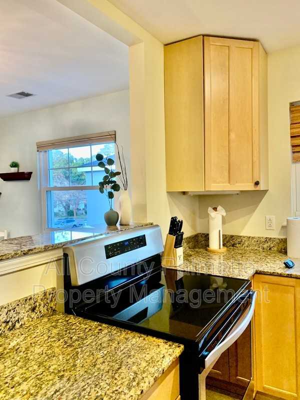 213 Gordon St #B - Photo 7 of 18