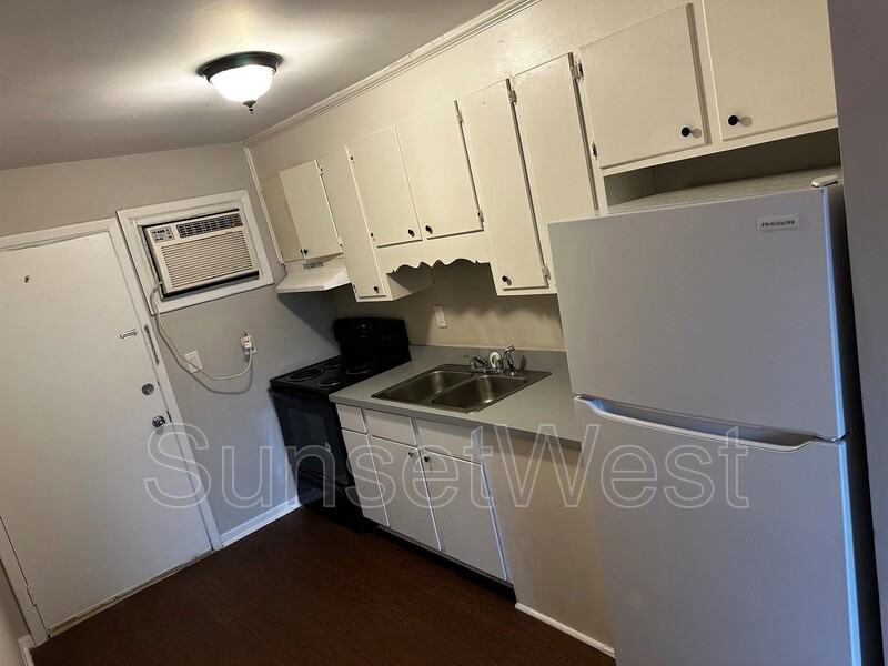 4125 Sunset Ave #B