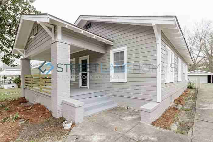 5504 Iceland Ave - Photo 3 of 21