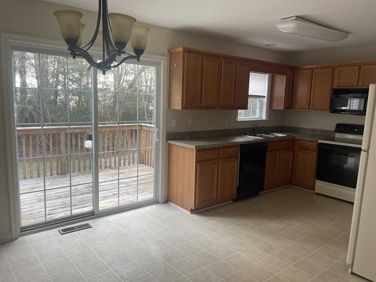1022 Granite Ct #1 - Photo 4 of 11