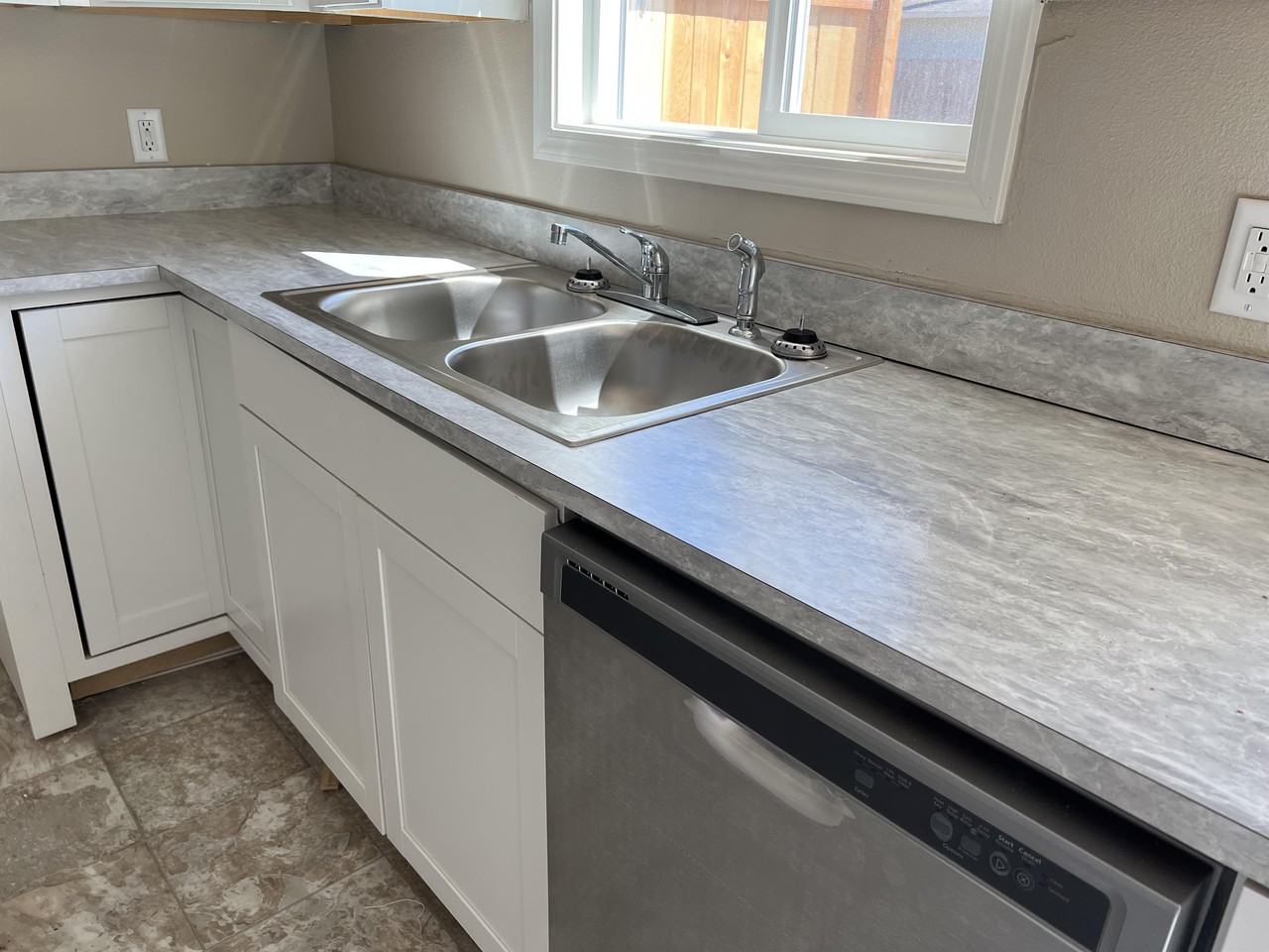 2102 Jefferson St Se #2102 - Photo 3 of 9