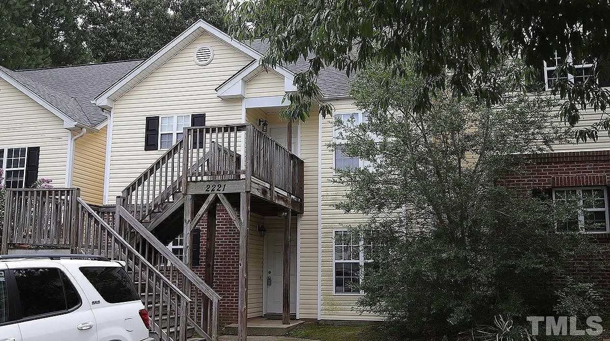 2221 Mountain Mist Ct