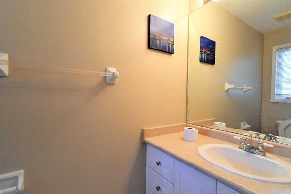 Yonge St. Townhouse - Photo 3 of 19