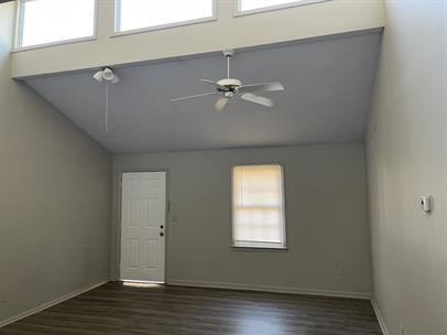 425 Charleston Ln - Photo 2 of 19