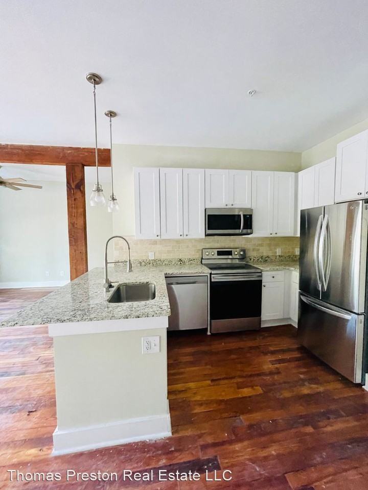 140 East Washington Street - Photo 2 of 15