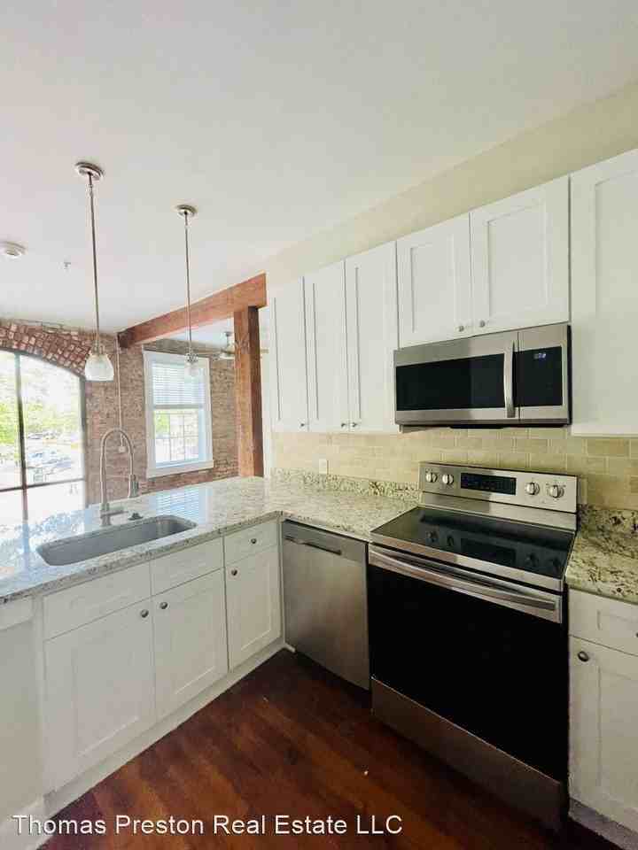 140 East Washington Street - Photo 3 of 15