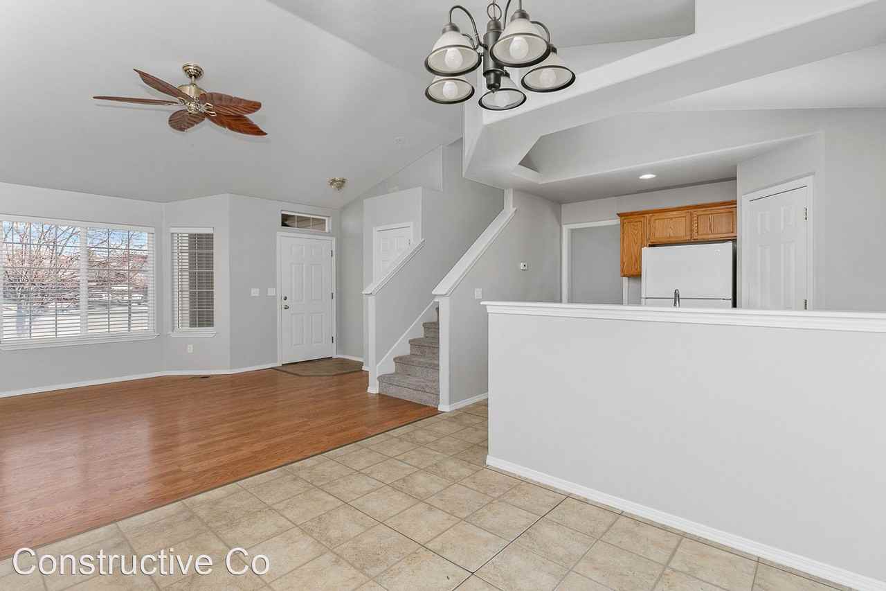 775 N Cygnus Pl - Photo 3 of 28
