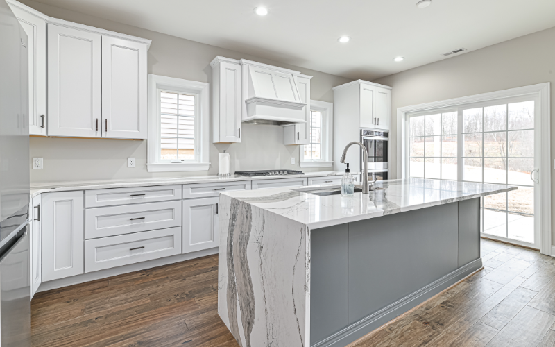 415 Freedom Dr - Photo 3 of 21