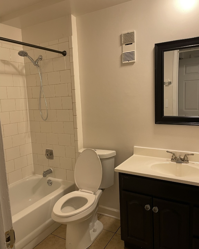 543 Brookside Drive #L - Photo 4 of 8