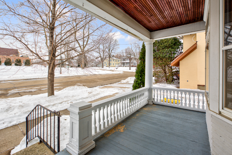 210 3rd Ave Nw - Photo 2 of 29