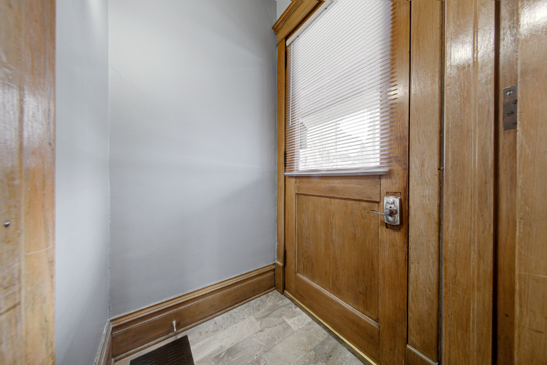 210 3rd Ave Nw - Photo 3 of 29