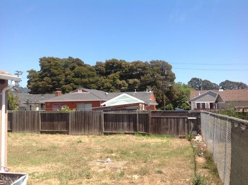 858 S 46th St - Photo 2 of 3