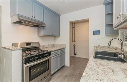 1025 Ventura Street - Photo 2 of 13