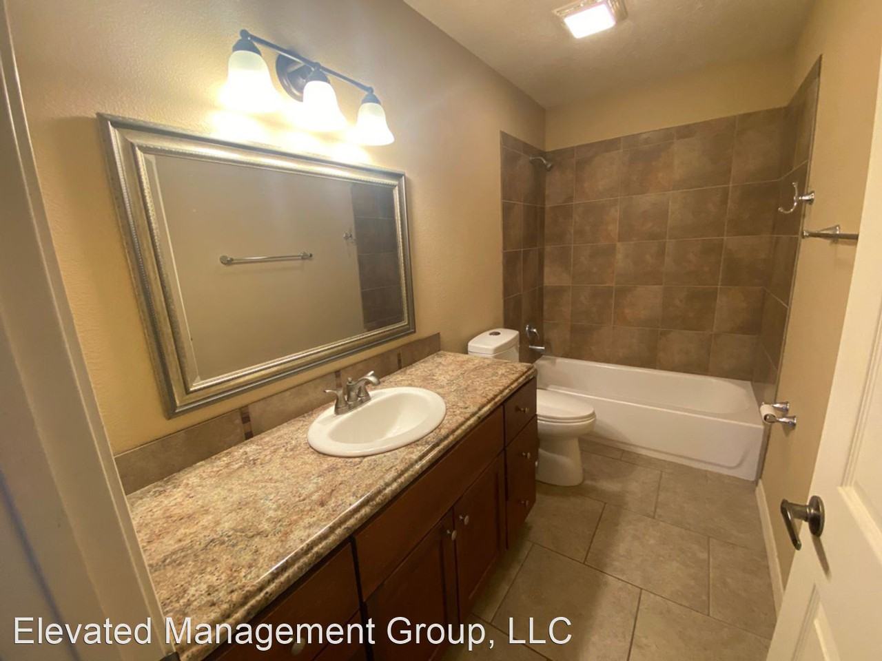 204 San Clemente NW - Photo 3 of 12