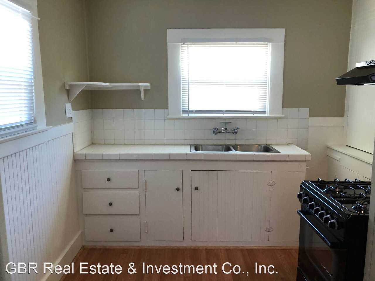 105 Los Vegas Ave - Photo 3 of 15