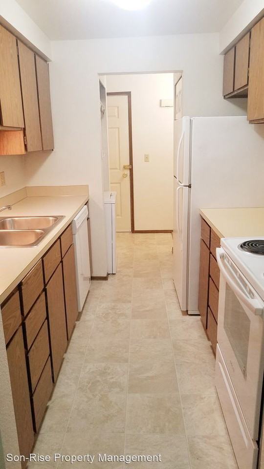 316 & 320 Elwood Ct. - Photo 2 of 12