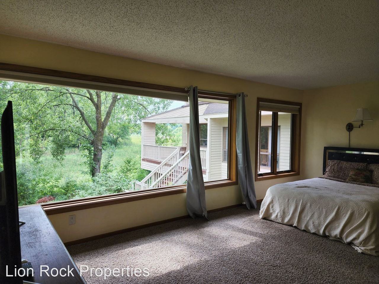 2504 Sheffield Cir N - Photo 3 of 20