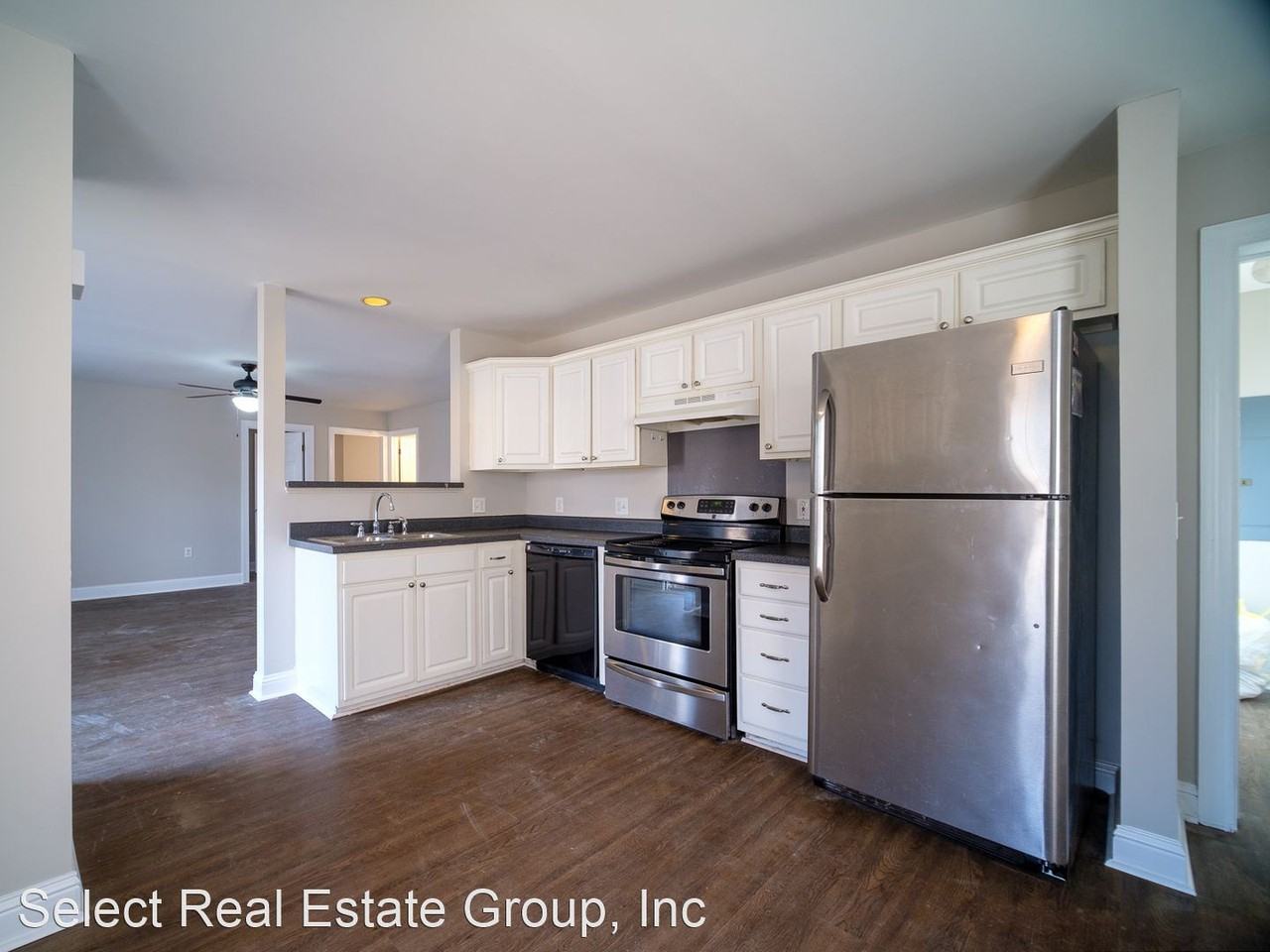 807 King Arthur Dr - Photo 3 of 38