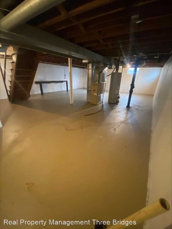 9710 Calumet Dr - Photo 2 of 20