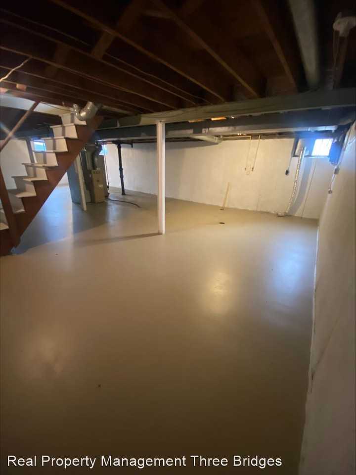 9710 Calumet Dr - Photo 3 of 20