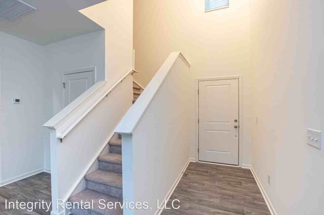 115 115 Lorcan Ln - Photo 2 of 12